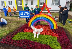 Кирилл и Алеся Ульские в этом году по распределению приехали работать на Поставский молочный завод