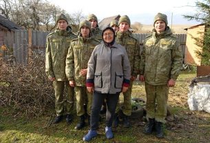 «Марафон добрых дел» от сморгонских пограничников для одиноко проживающих людей