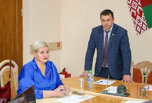 Председатель районного Совета депутатов Юрий Киселёв встретился с работниками Поставского льнозавода