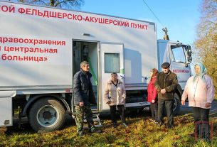 В Поставском районе приступил к работе первый передвижной фельдшерско-акушерский пункт