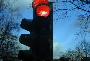 Пробки на перекрёстке улиц Красноармейской, Вокзальной и Песочной. Решение есть!