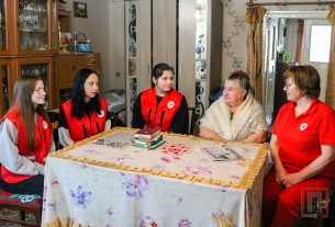 20 декабря в Поставском районе начали работать "Ёлочные базары"