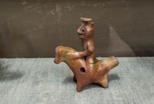 «Сытому всегда теплее»: как на фермах в Курополье спасают телят от рекордных морозов