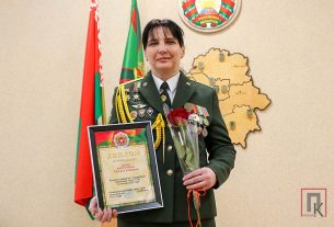 «Сытому всегда теплее»: как на фермах в Курополье спасают телят от рекордных морозов