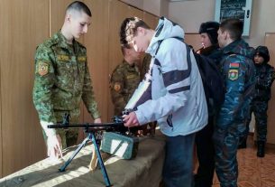 Пограничники встретились со школьниками: увлекательная экскурсия на комендатуре «Поставы»