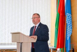 Кадровые решения и диалог с коллективом: в Поставах с рабочим визитом побывал Александр Хижняк