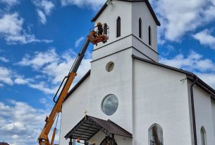 С заботой о любимой Поставщине работают участники республиканского субботника