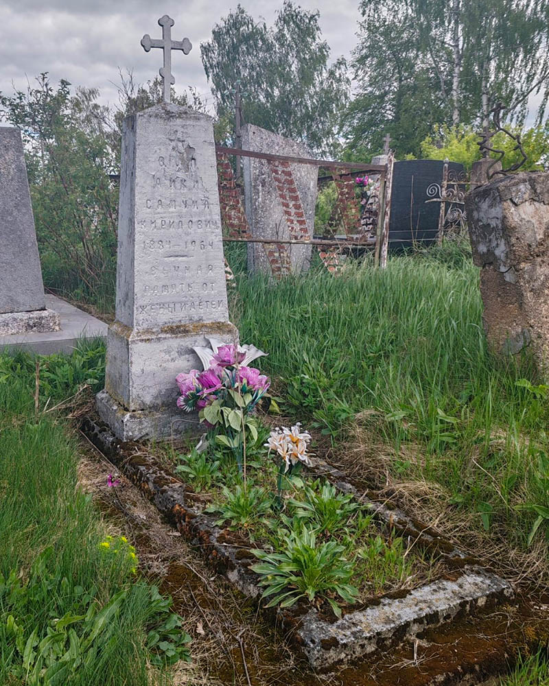 Благое дело: Владимир Галко предлагает помощь тем, кто не может приехать на кладбище