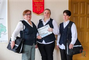 «Окно в мир» для тридцати деревень: как живет почта на колесах в Поставском районе