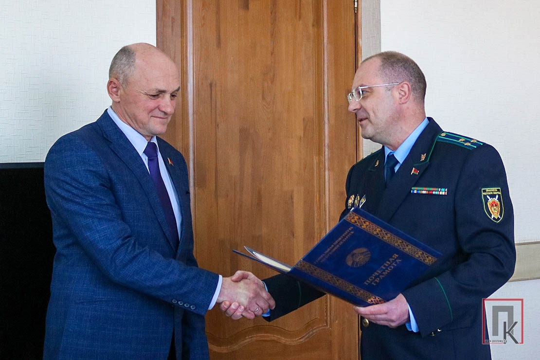 На прошлой неделе провели на заслуженный отдых прокурора Поставского района Александра Козича