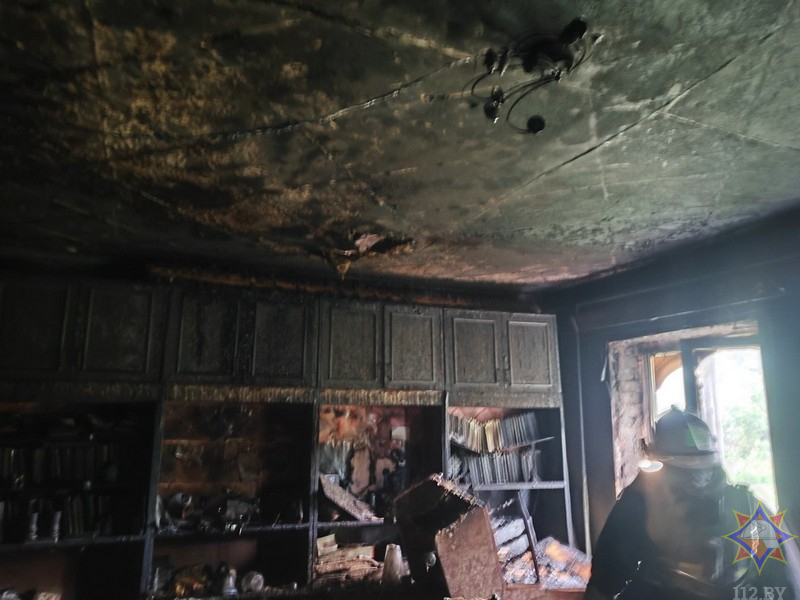 На пожаре в Поставском районе погиб пенсионер