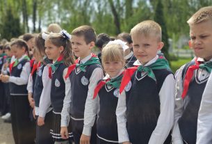 Пограничники стали участниками приема школьников в пионеры
