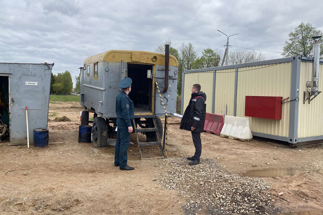 Поставский РОЧС и энергогазинспекция проверили объекты строительства