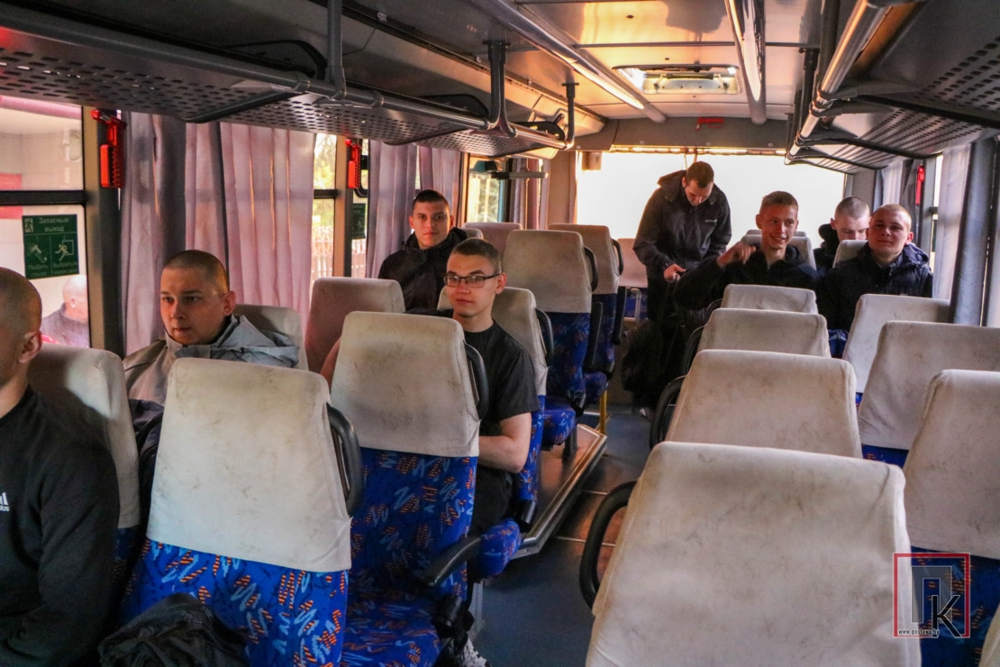 Ранним утром 5 мая 9 молодых поставчан отправились на службу в резерве