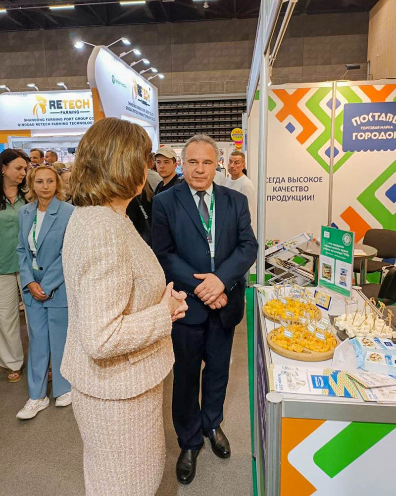 «Не просто посмотреть, а договориться»: Поставский молочный завод принял участие в «Белагро»