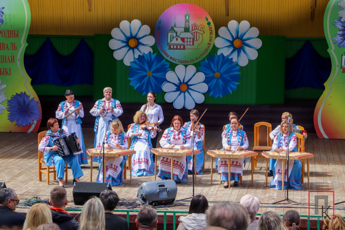 Заключны гала-канцэрт удзельнікаў ХХХV Міжнароднага фестывалю народнай музыкі «Звіняць цымбалы і гармонік»