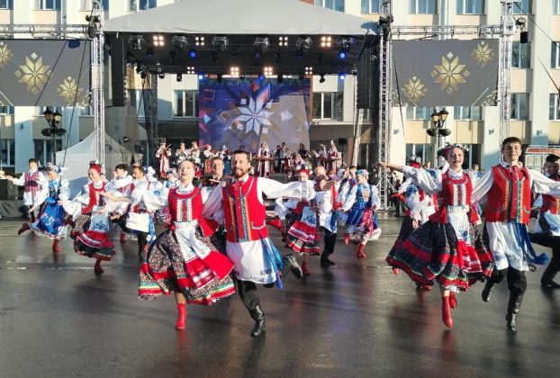 В Поставах состоялось торжественное открытие фестиваля «Фестываль яднае сяброў»