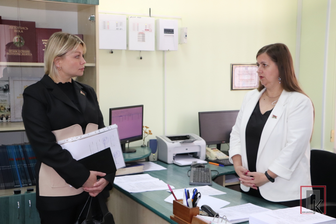 Заместитель министра юстиции Республики Беларуси Ирина Степуро посещает Поставы