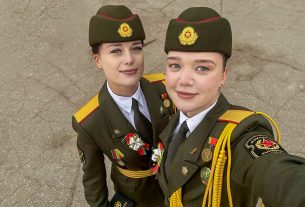 От сборки мебели до стройки: чем заняты подростки Поставского района этим летом?