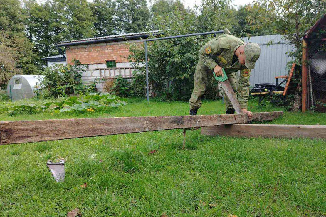 Ремонт для души и подарки для детей: день добрых дел от пограничников