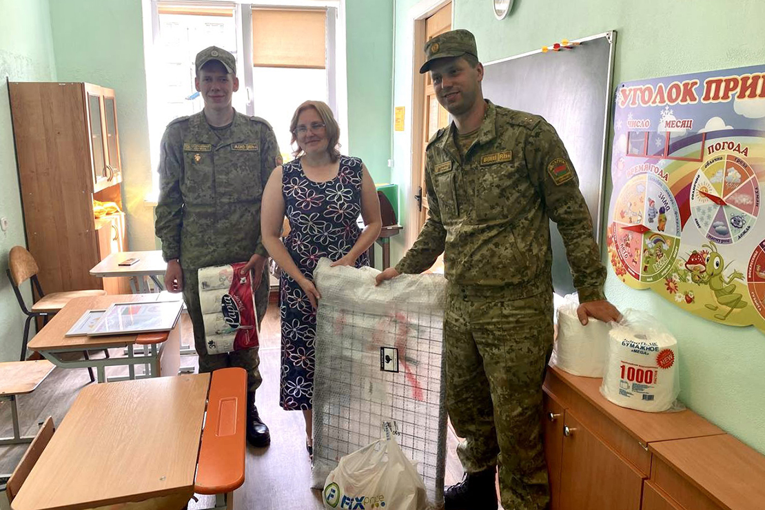 Ремонт для души и подарки для детей: день добрых дел от пограничников