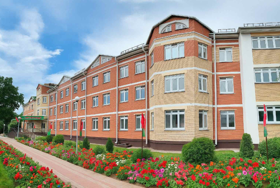 В Дуниловичском пансионате «Троицкий» студенты обучили пожилых людей компьютерной грамотности