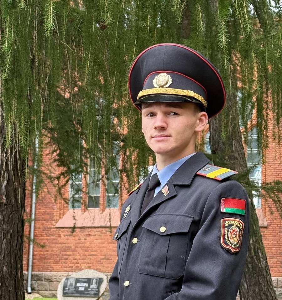 Вне дежурства: милиционер из Постав задержал преступника с ножом в Видзах