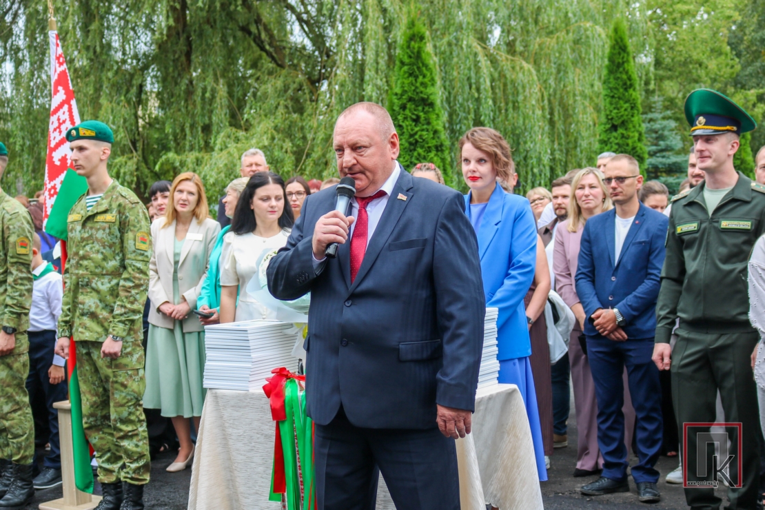 В СШ №3 прошла торжественные линейка, посвященная началу нового учебного года