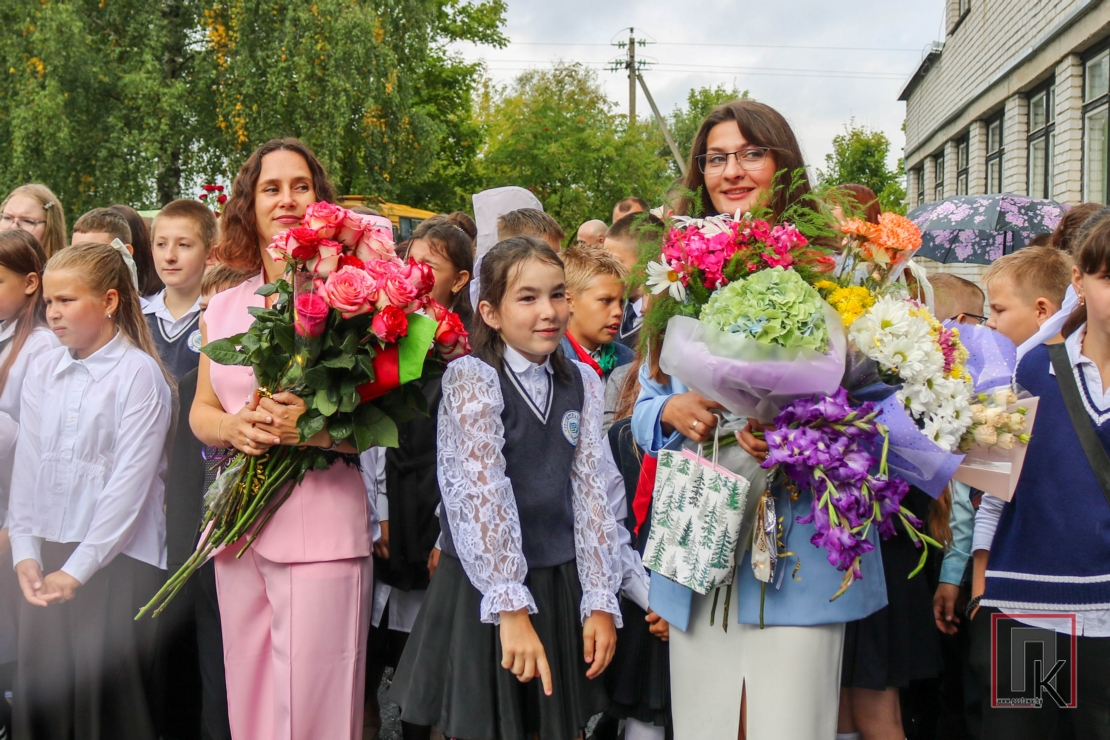 В СШ №3 прошла торжественные линейка, посвященная началу нового учебного года